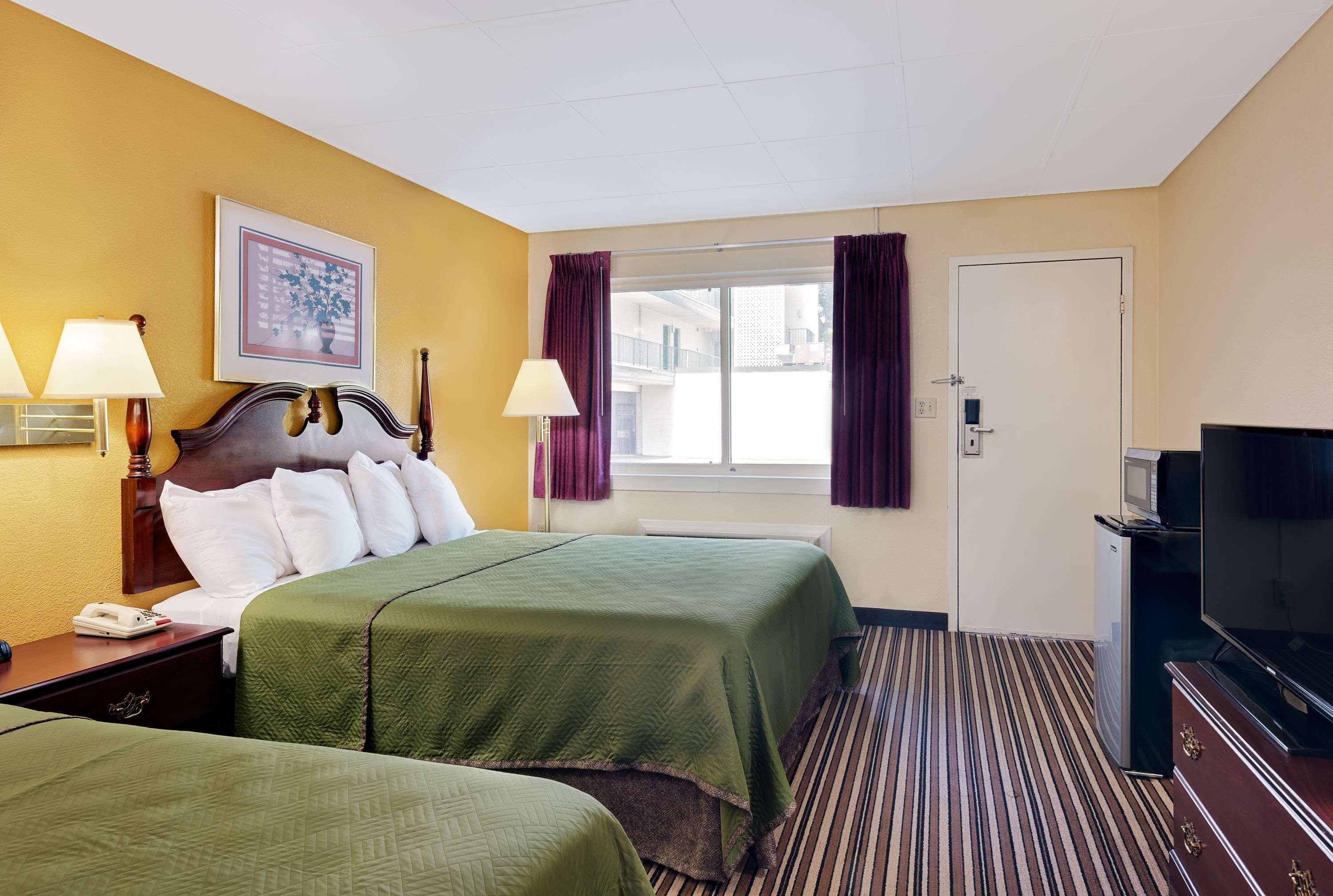 Travelodge By Wyndham Chambersburg Exterior foto
